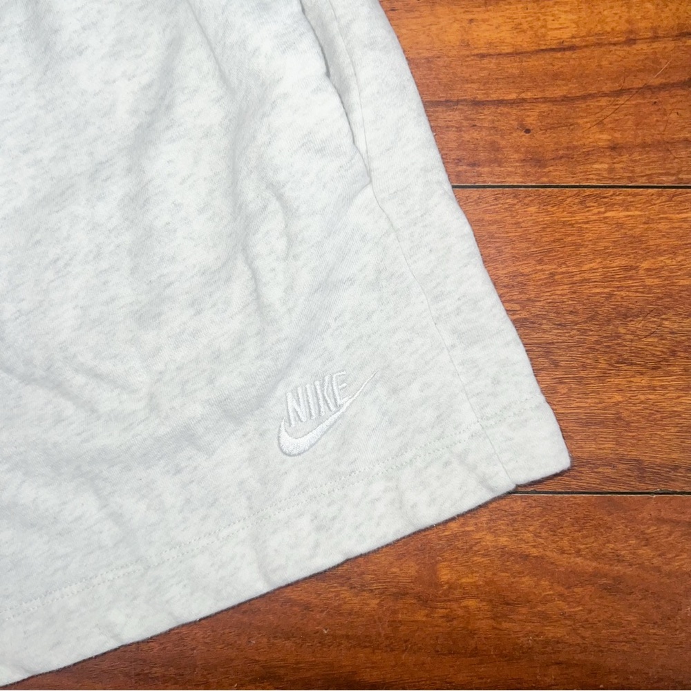 Nike Sportswear Club Fleece Mid-Rise Shorts - Oatmeal Heather/White, Size L - Picture 4 of 11